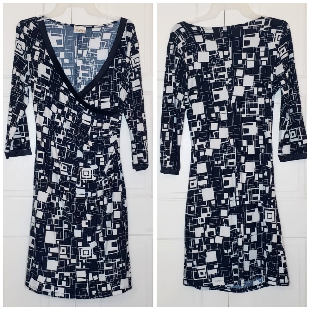 Finesse USA Dress - Large - B&W